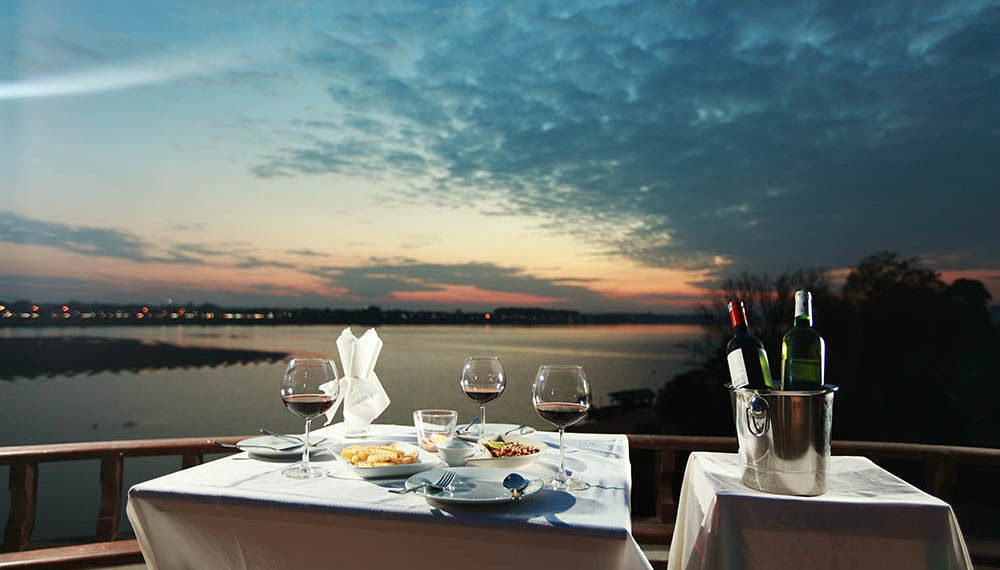 Seasons Riverside Hotel Vientiane Exterior photo