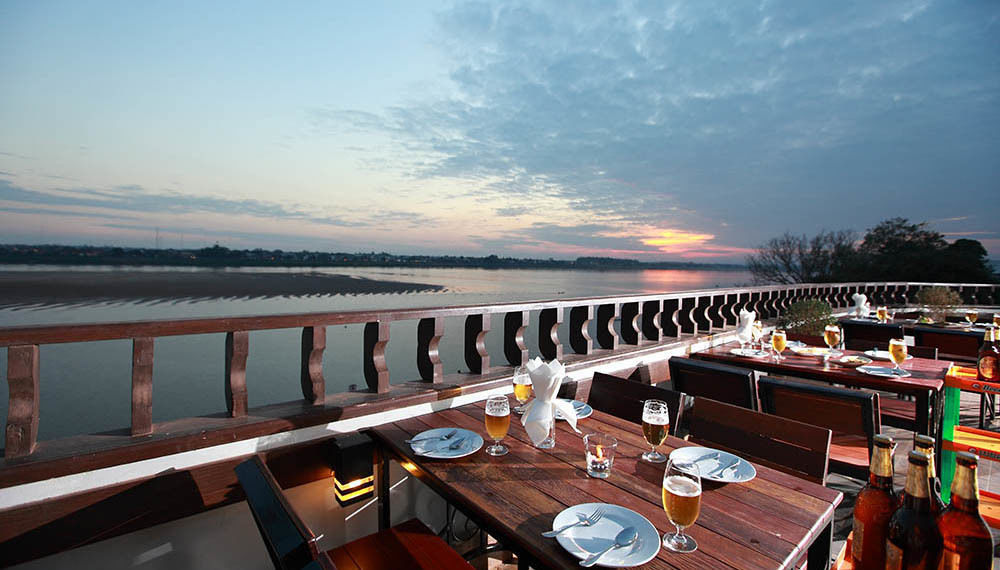 Seasons Riverside Hotel Vientiane Exterior photo